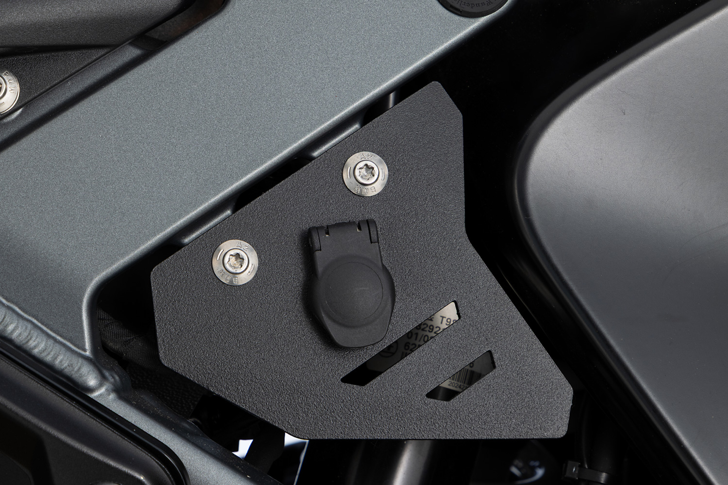 Wunderlich USB-Doppelsteckdose USB / USB-C mit Steckdosenverlegung R 1300 GS Adventure