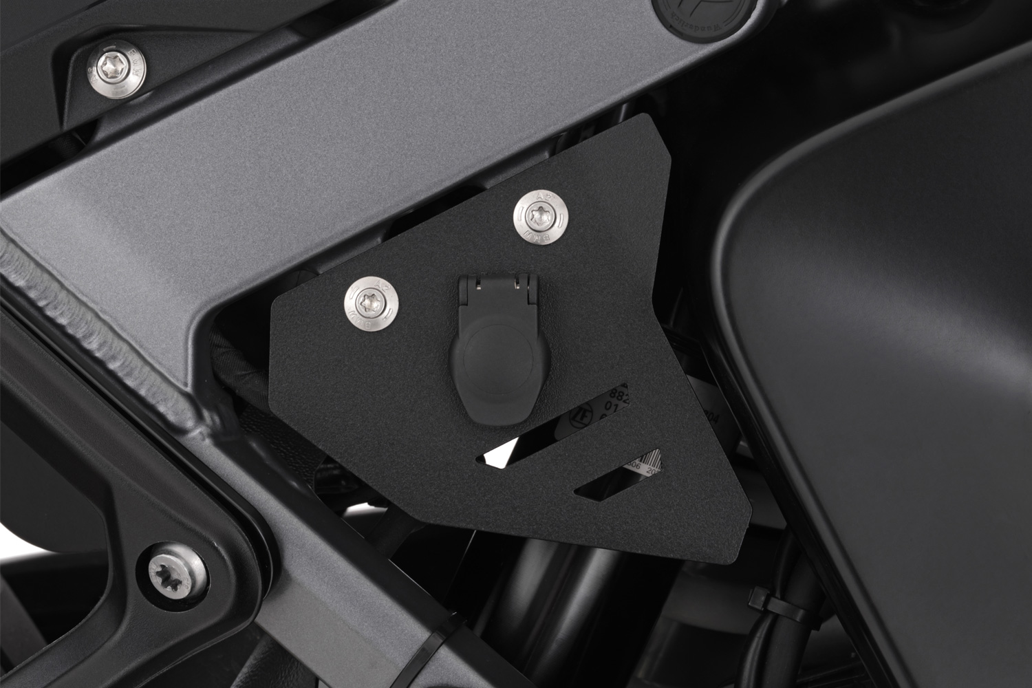 Wunderlich USB-Doppelsteckdose USB / USB-C mit Steckdosenverlegung R 1300 GS Adventure