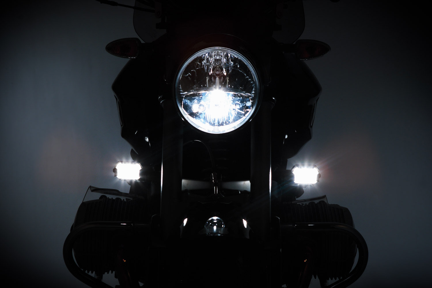 Additional LED headlights for BMW Motorrad R 1200 R (2006 - 2010)