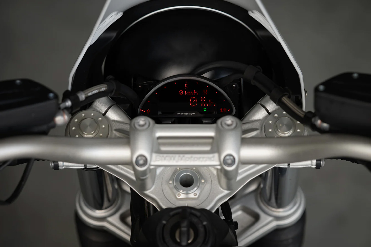 Plug & Ride Instrument Motogadget Motoscope Pro