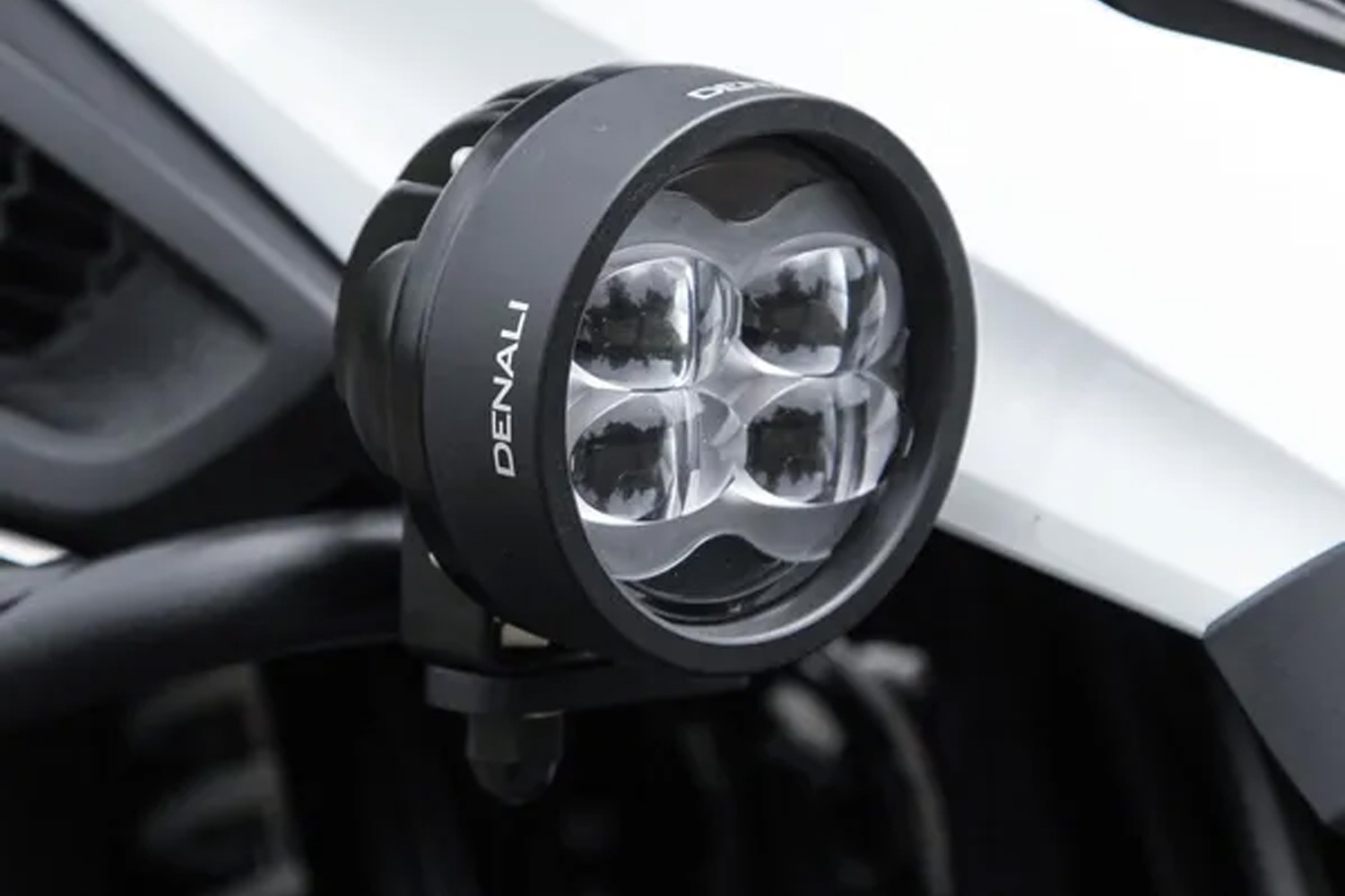 Faro fendinebbia LED ad alte prestazioni DENALI D3