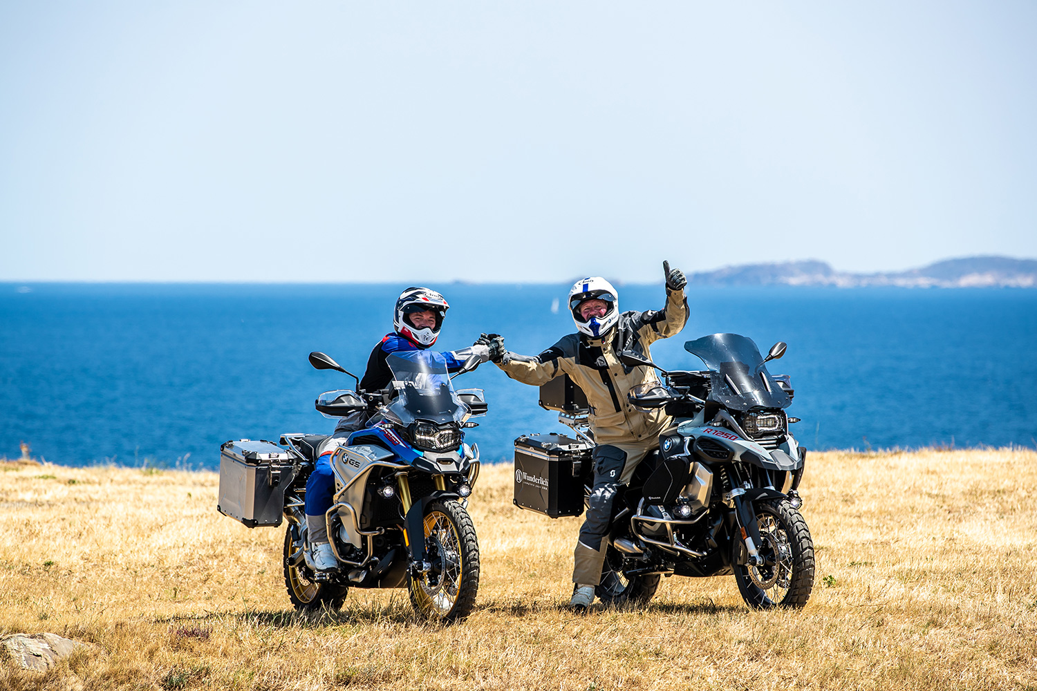 Deflector de escape Wunderlich GONZZOO para el silenciador Akrapovic