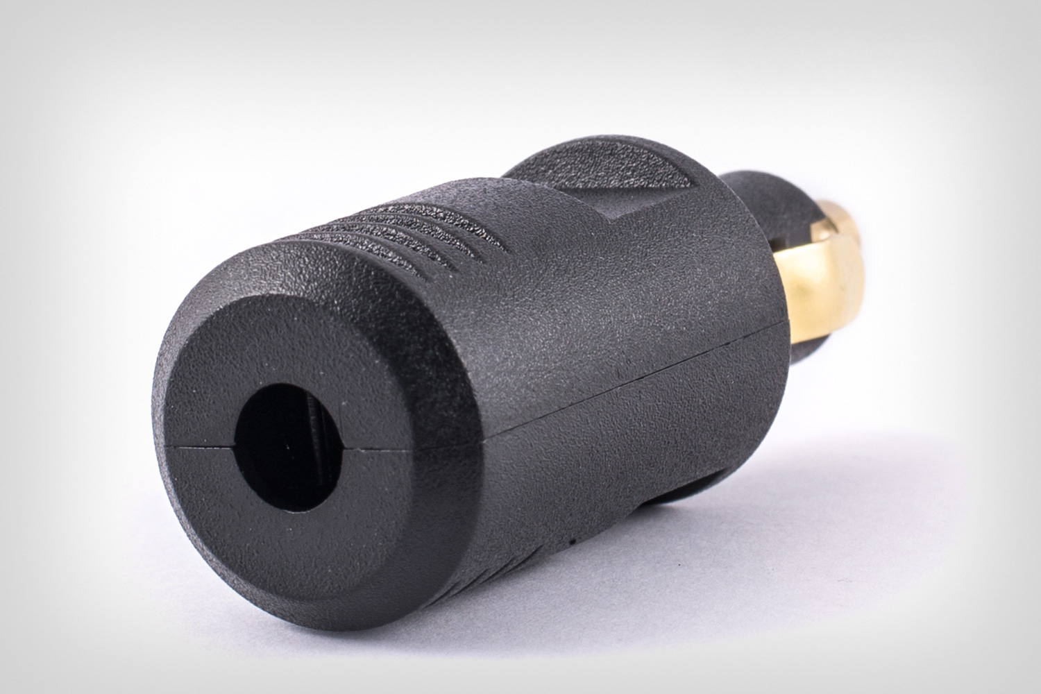 Stecker kompatibel mit DIN Steckdose