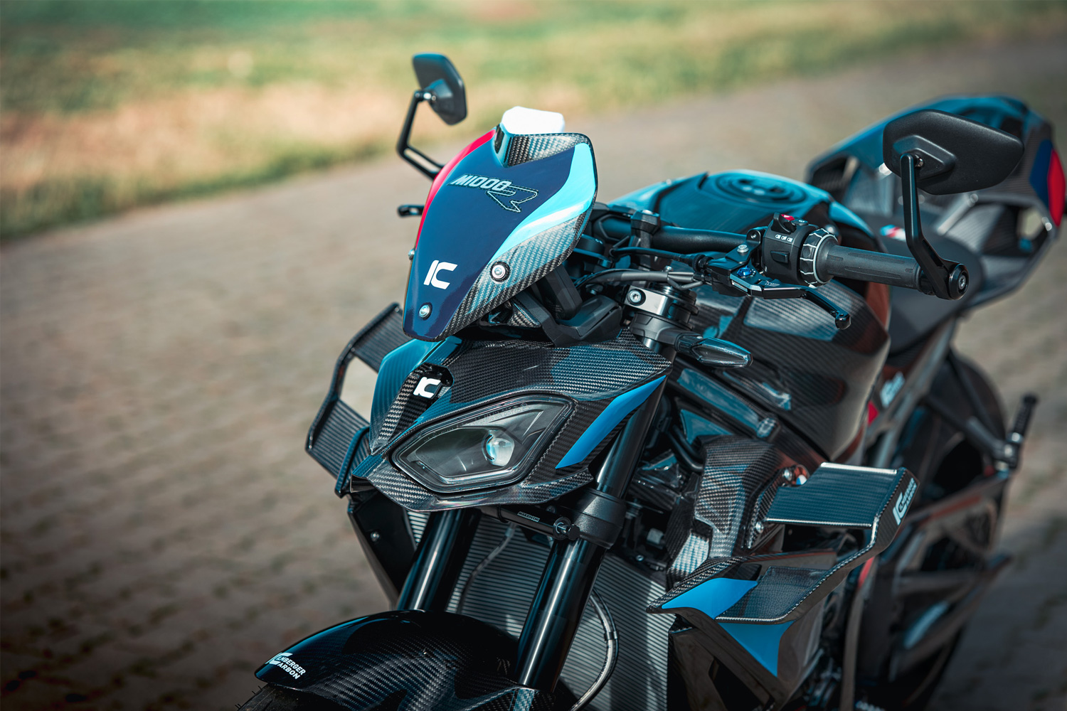 ILMBERGER CARBON カウル Ilmberger Headlight Fairing Kit in Glossy Carbon | Wunderlich