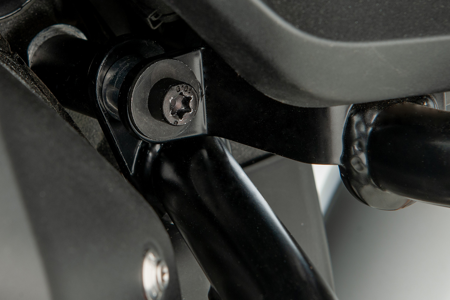Adaptateur pour barres de protection réservoir et moteur ULTIMATE Wunderlich  R 1300 GS Adventure