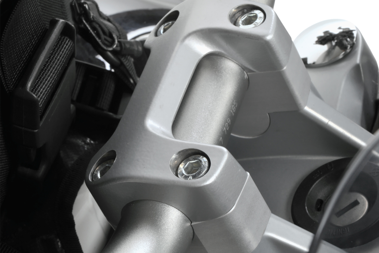 Handlebar risers R 1200 R Wunderlich