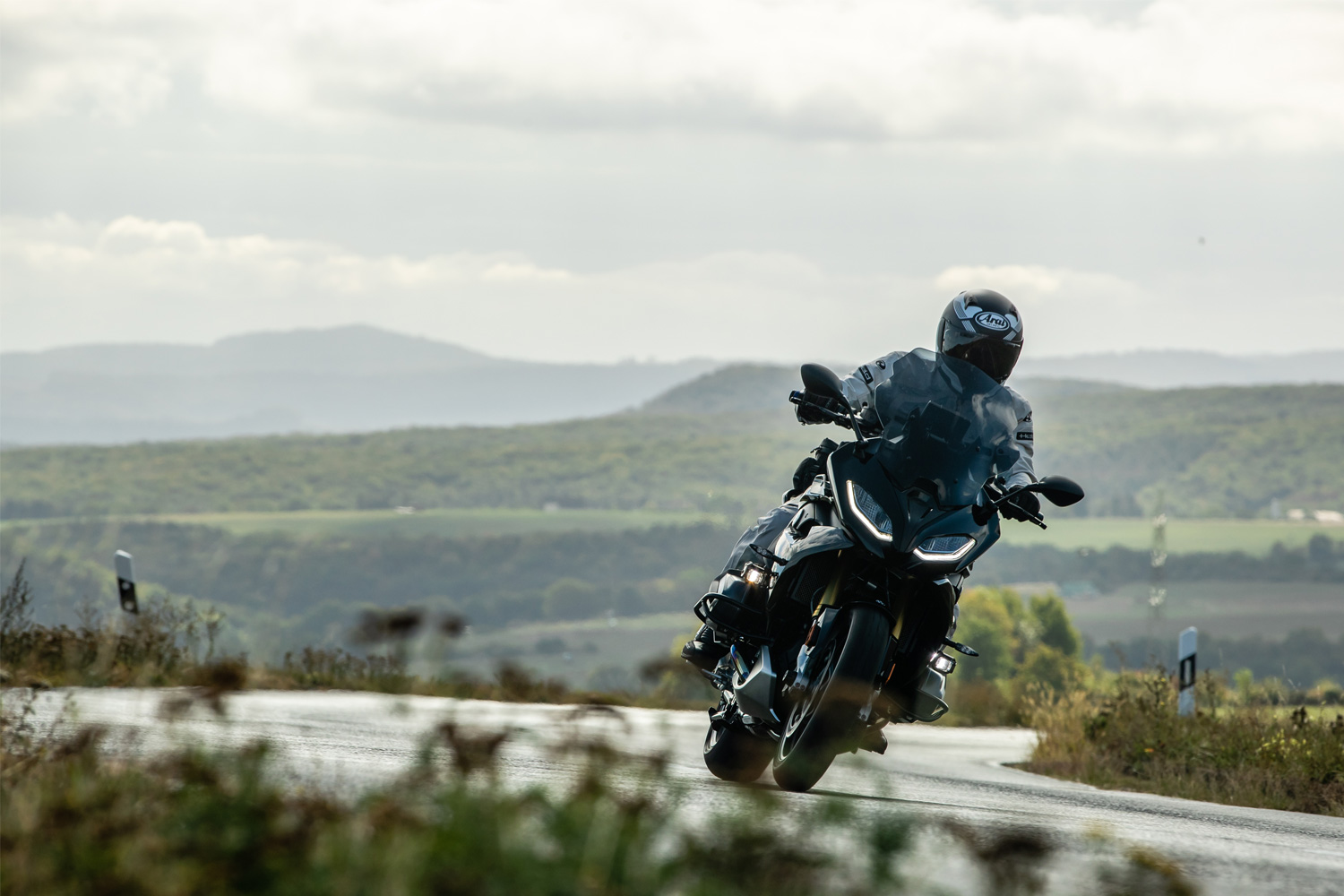 Wunderlich Fahrer Sitzbank AKTIVKOMFORT mit Sitzheizung Smart Plug & Play