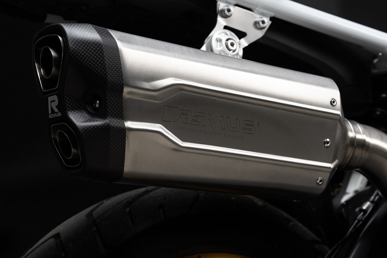 Silenciador REMUS 8 2.0 RACING Slip-On F 900 GS