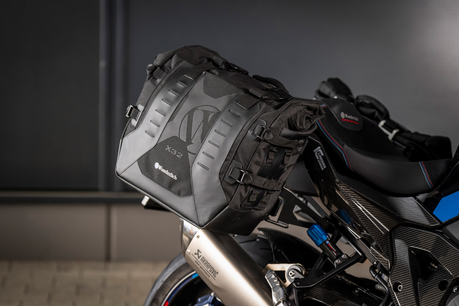 Wunderlich X luggage system side bag with carrier M 1000 XR