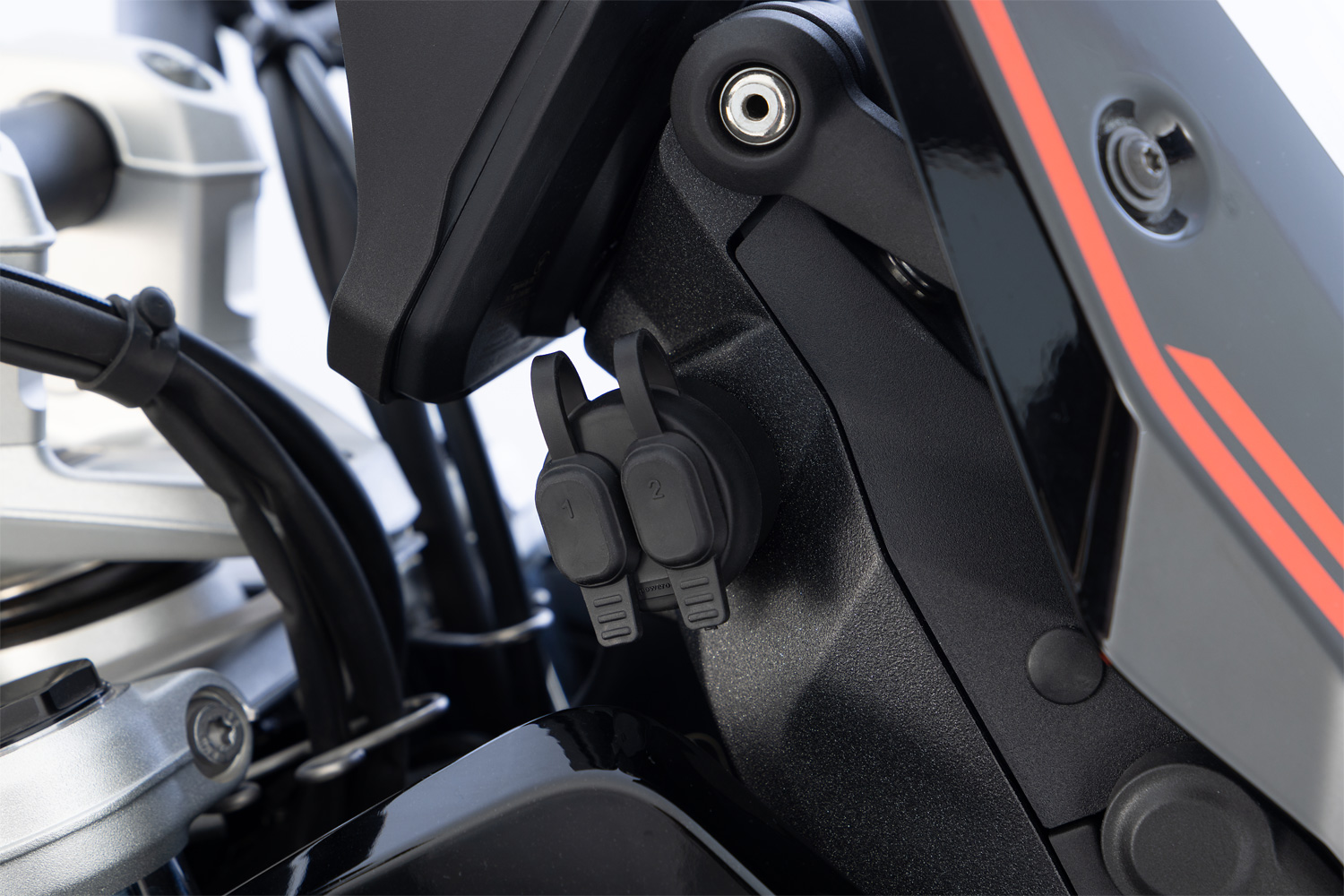 Wunderlich USB-Doppelsteckdose USB / USB-C mit Steckdosenverlegung R 1300 GS Adventure